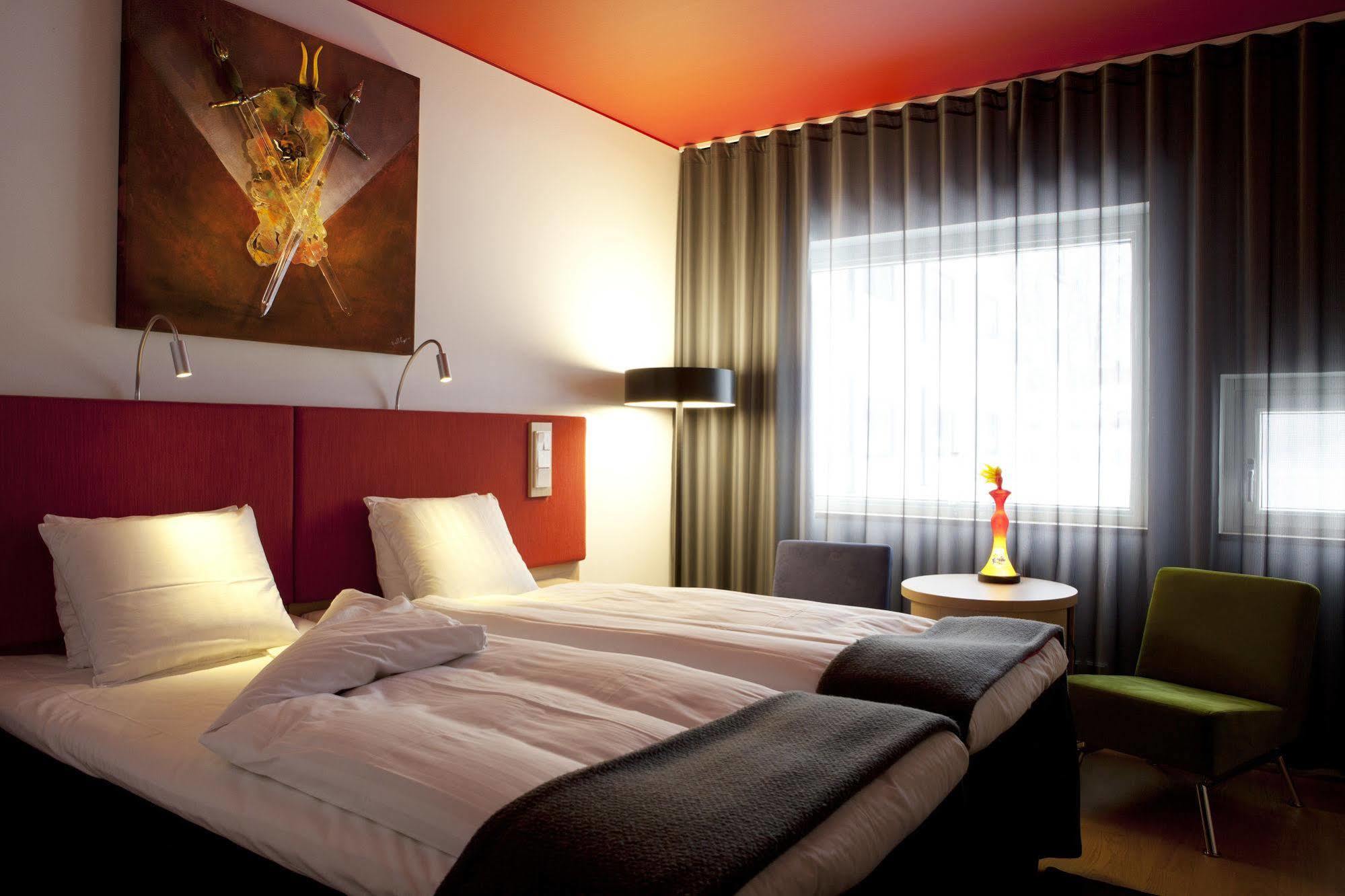 Kosta Boda Art Hotel Экстерьер фото